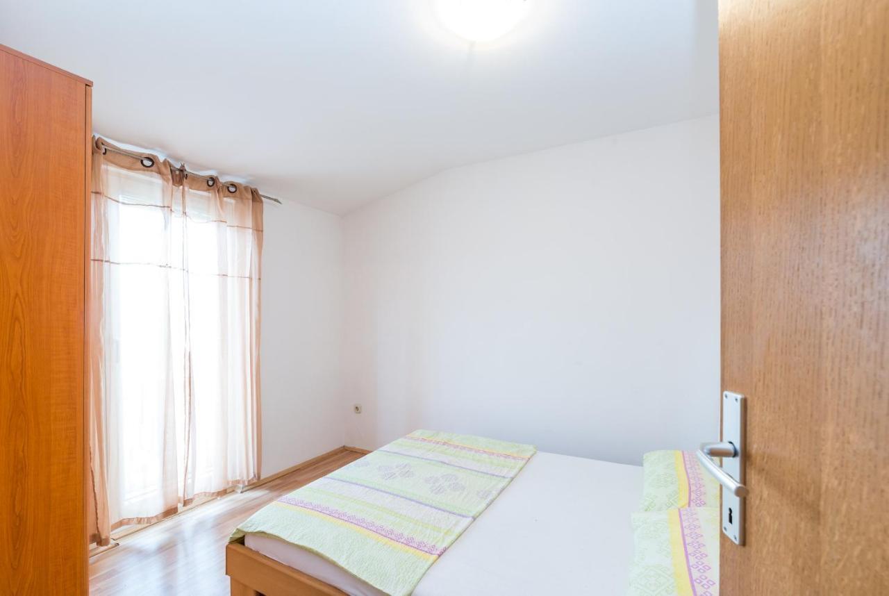 Apartments Mahnet Vir Room photo